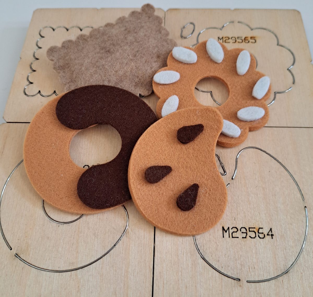 GLOBLELAND Mini fustelle 3D per realizzare biglietti di auguri